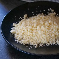 Geriebener Käse aus Bio-Kuh